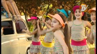 Cântec-Tata mașină și-a luat