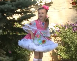 Cântec – Sunt mândră fată