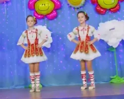 Nicoleta și Julieta Căpățînă - Cântecul Hora fetelor