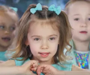 cantec zambetul mamei